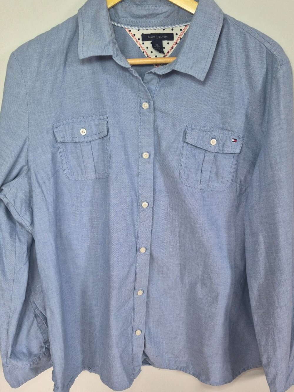 Tommy Hilfiger Women’s XXL Blue Chambray Button Down Shirt 100% Cotton